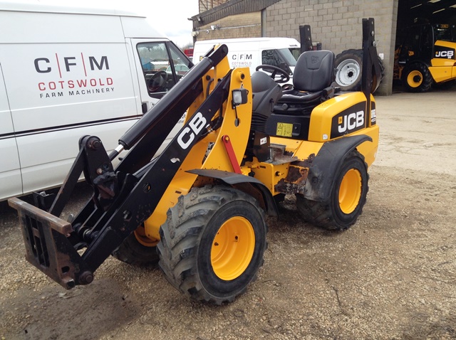 JCB 403 compact loading shovel » Cotswold Farm Machinery (CFM)